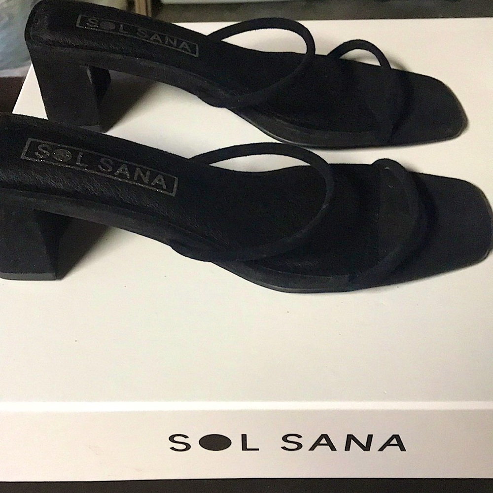 BRAND NEW Sol sana suede babe heel
